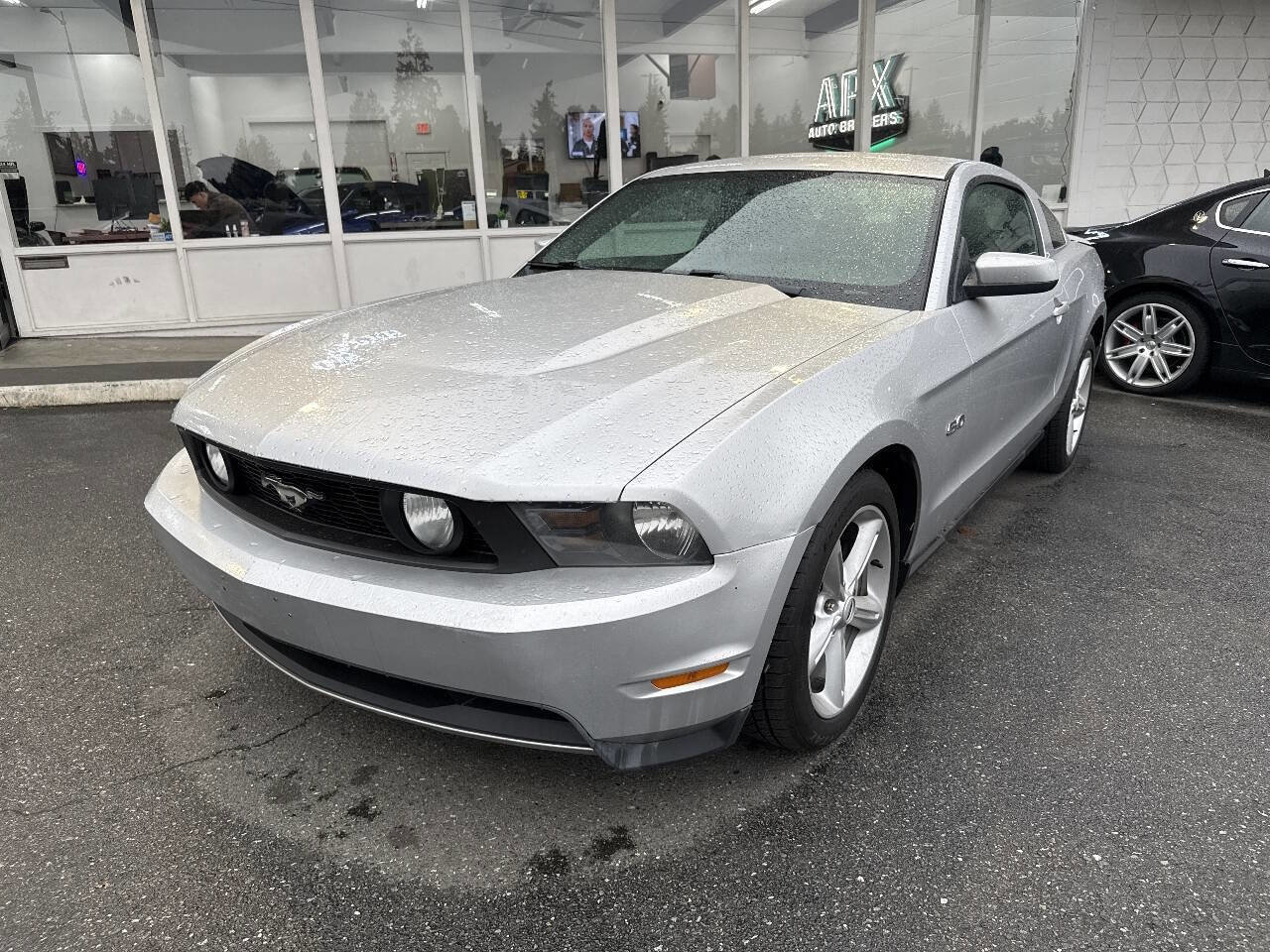Used 2011 Ford Mustang GT RWD image 1