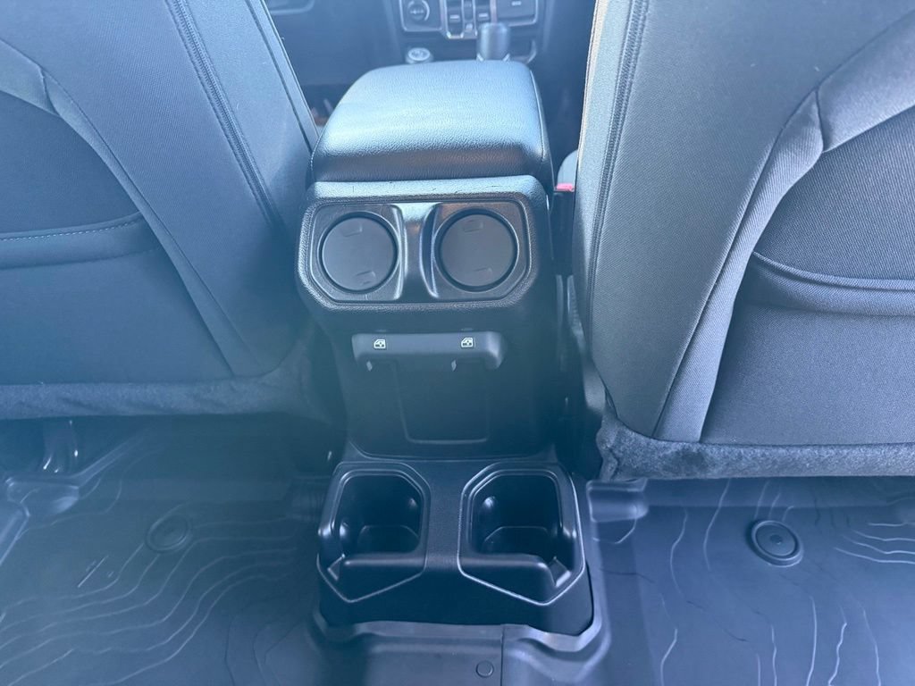 Used 2021 Jeep Wrangler Unlimited Sport AWD/4WD image 19