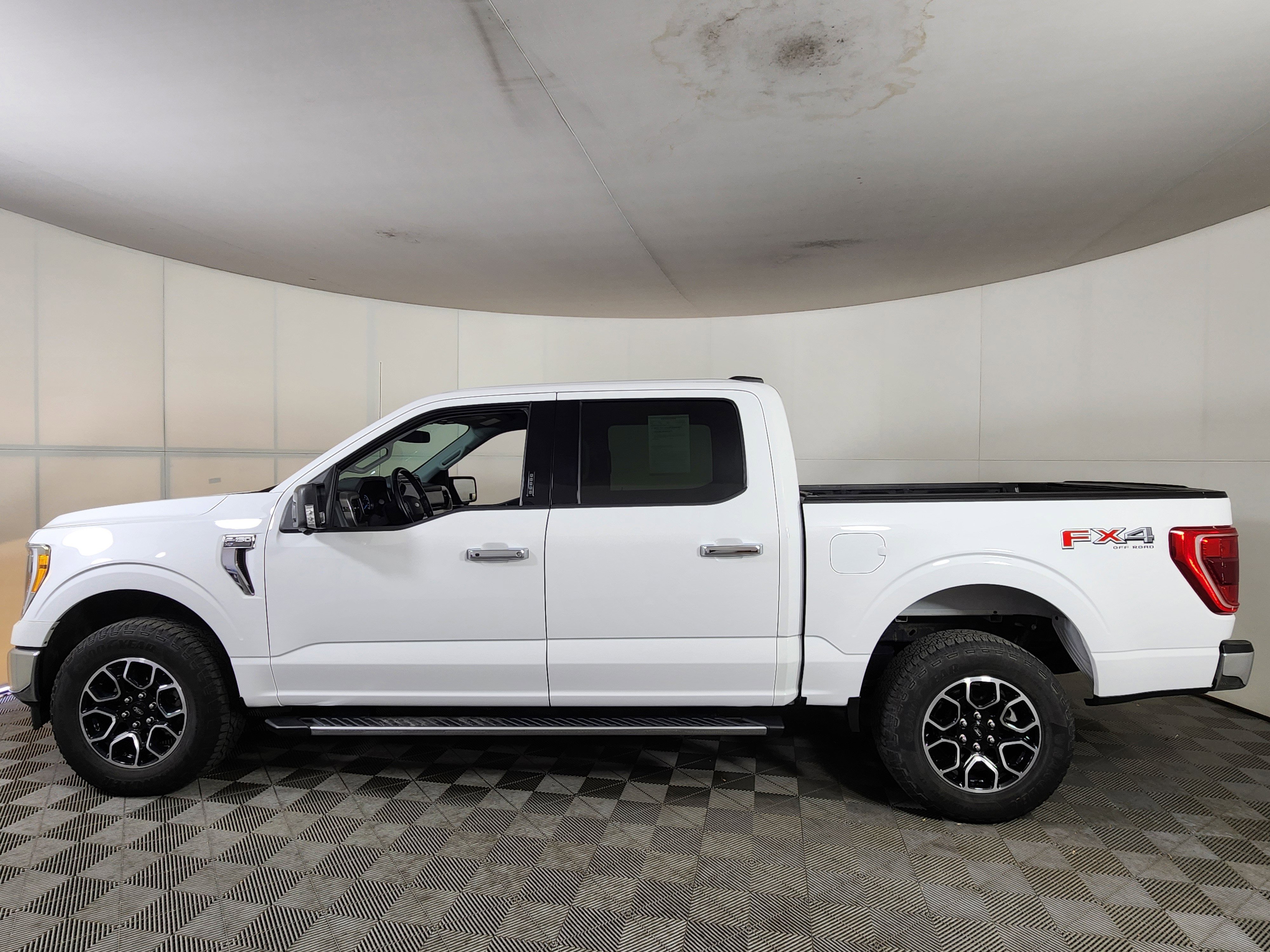 Used 2021 Ford F150 XLT w/ Equipment Group 302A High AWD/4WD image 4