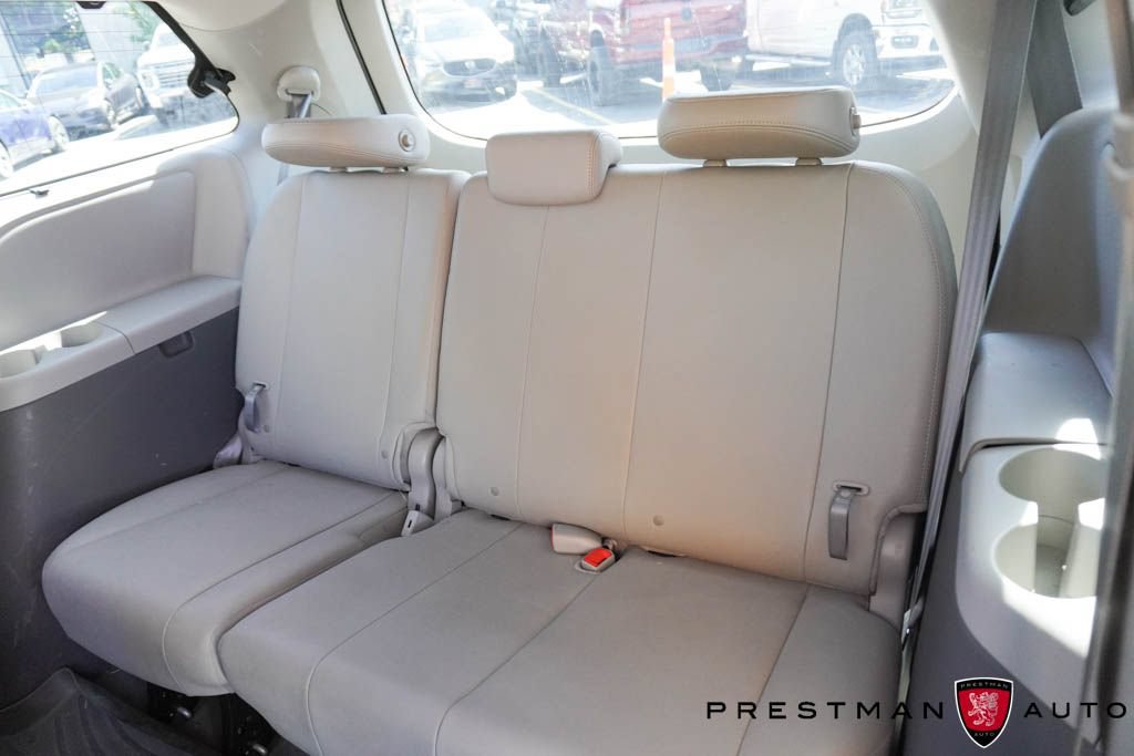 Used 2015 Toyota Sienna XLE w/ XLE Navigation Package AWD/4WD image 21