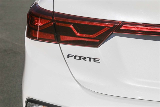 Certified 2021 Kia Forte GT-Line image 11
