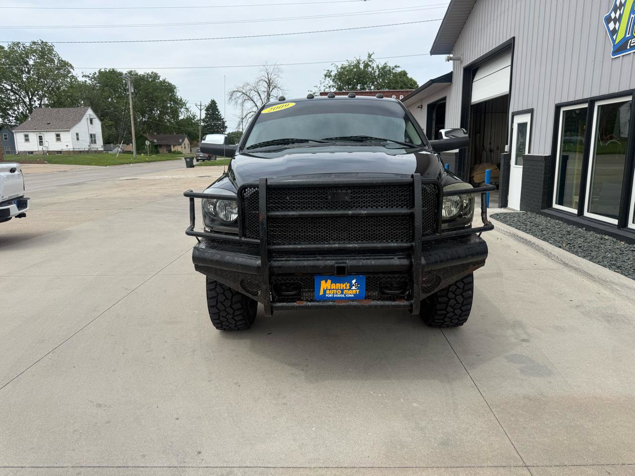 Used 2009 Dodge Ram 2500 Truck SLT w/ Trailer Tow Group AWD/4WD image 2