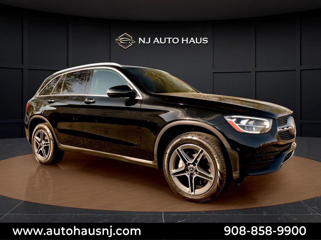 Used 2020 Mercedes-Benz GLC 300 4MATIC image 1
