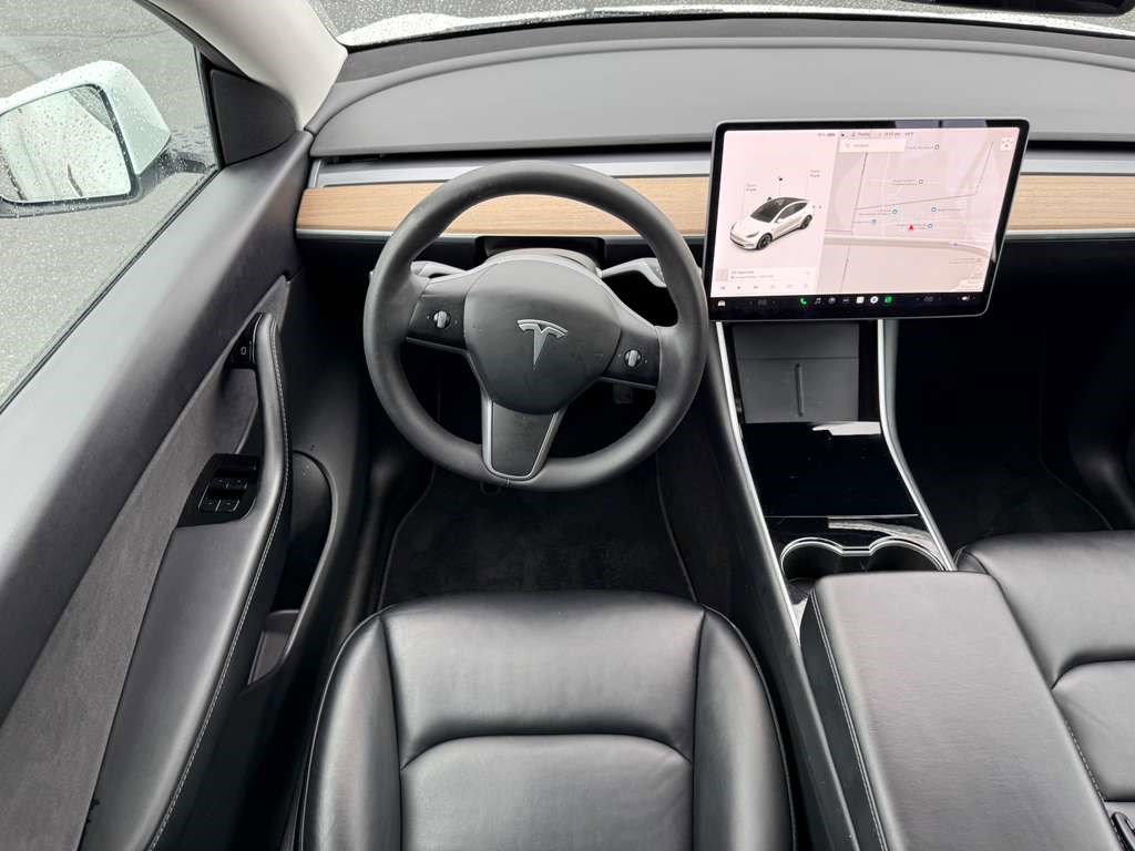 Used 2021 Tesla Model Y Long Range image 17