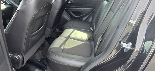 Used 2022 Chevrolet Trax LT w/ LT Convenience Package image 13