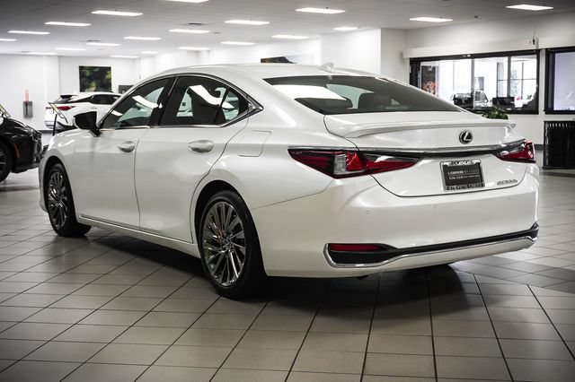 Certified 2025 Lexus ES 300h w/ Accessory Package (Z2) FWD image 8