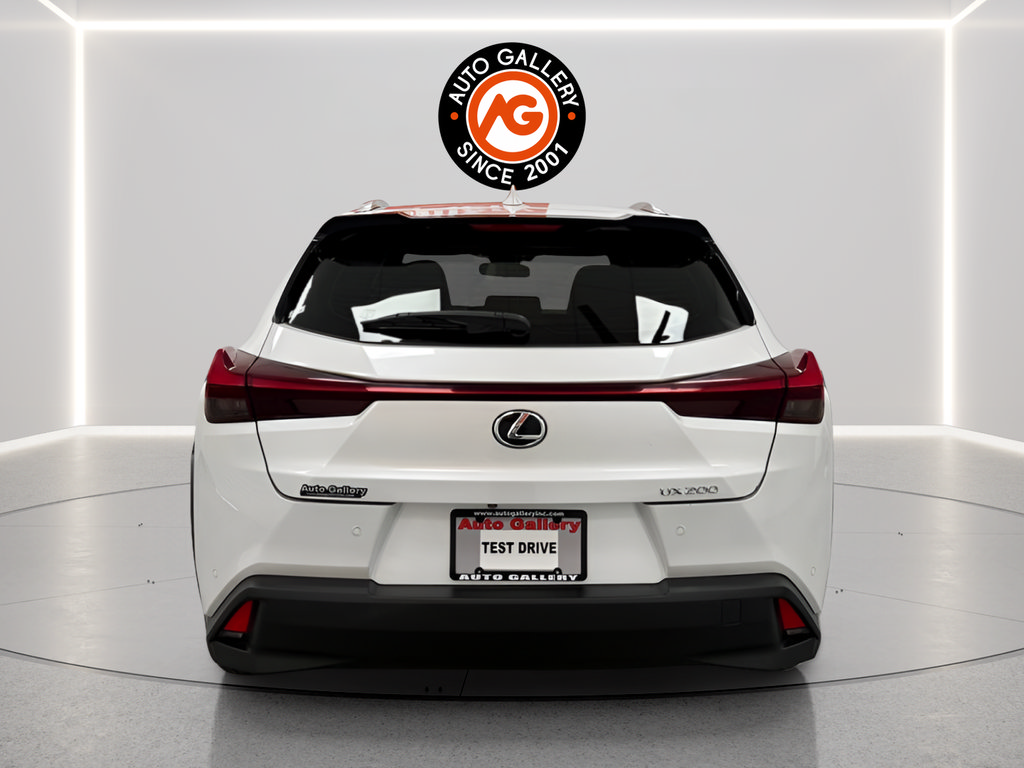 Used 2021 Lexus UX 200 w/ Accessory Package (Z1) FWD image 3