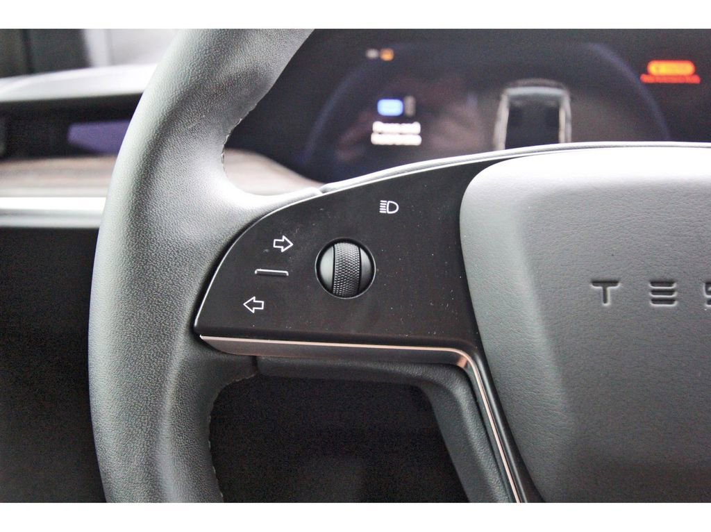 Used 2022 Tesla Model X AWD/4WD image 15
