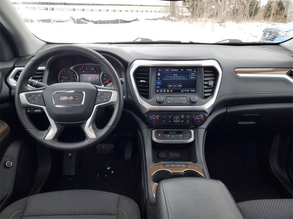 Used 2022 GMC Acadia SLE w/ Driver Convenience Package image 16