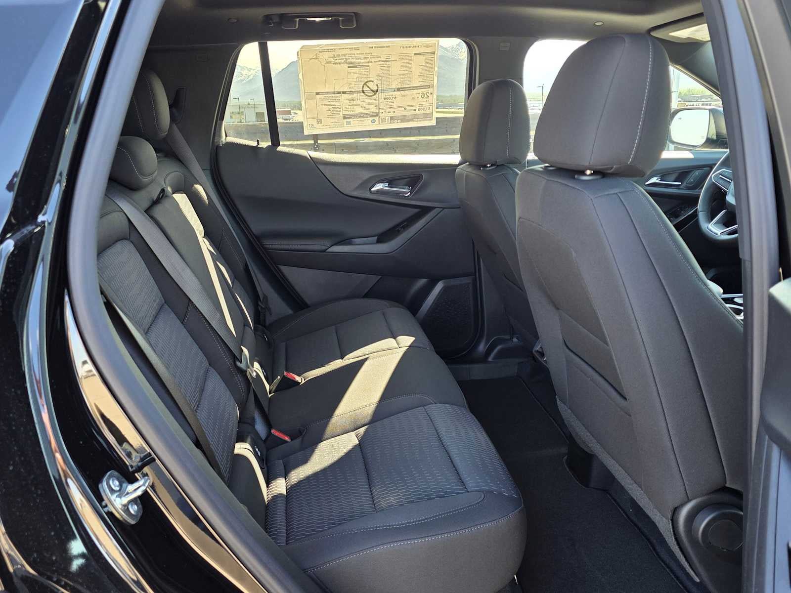 New 2026 Chevrolet Equinox LT w/ Safety and Technology Package AWD/4WD image 11