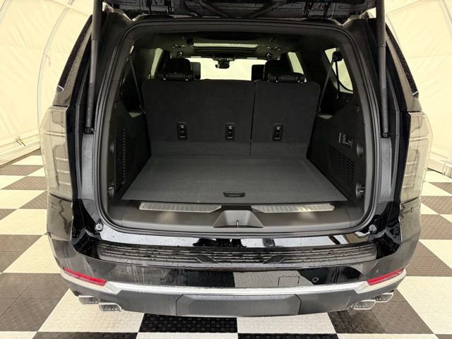 New 2026 Chevrolet Suburban High Country image 5