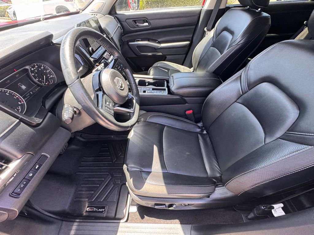 Certified 2023 Nissan Pathfinder SL w/ SL Premium Package FWD image 11