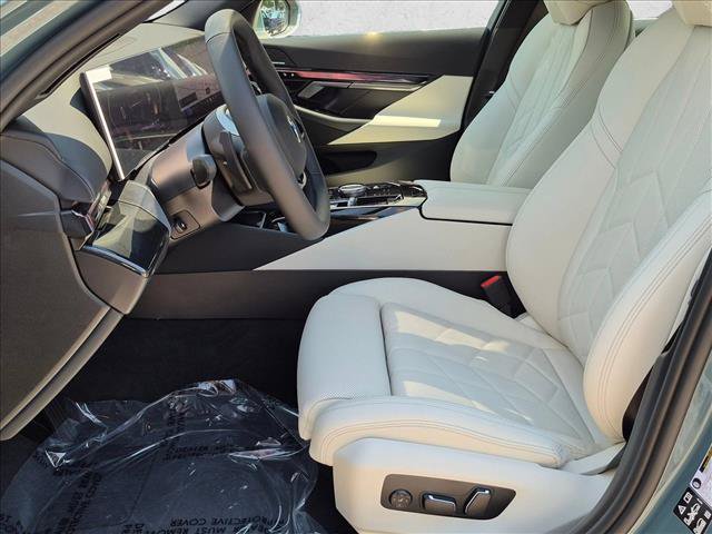 New 2027 BMW 530i xDrive w/ Premium Package AWD/4WD image 4