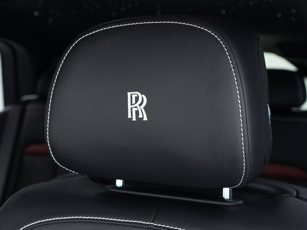Certified 2023 Rolls-Royce Cullinan AWD/4WD image 17