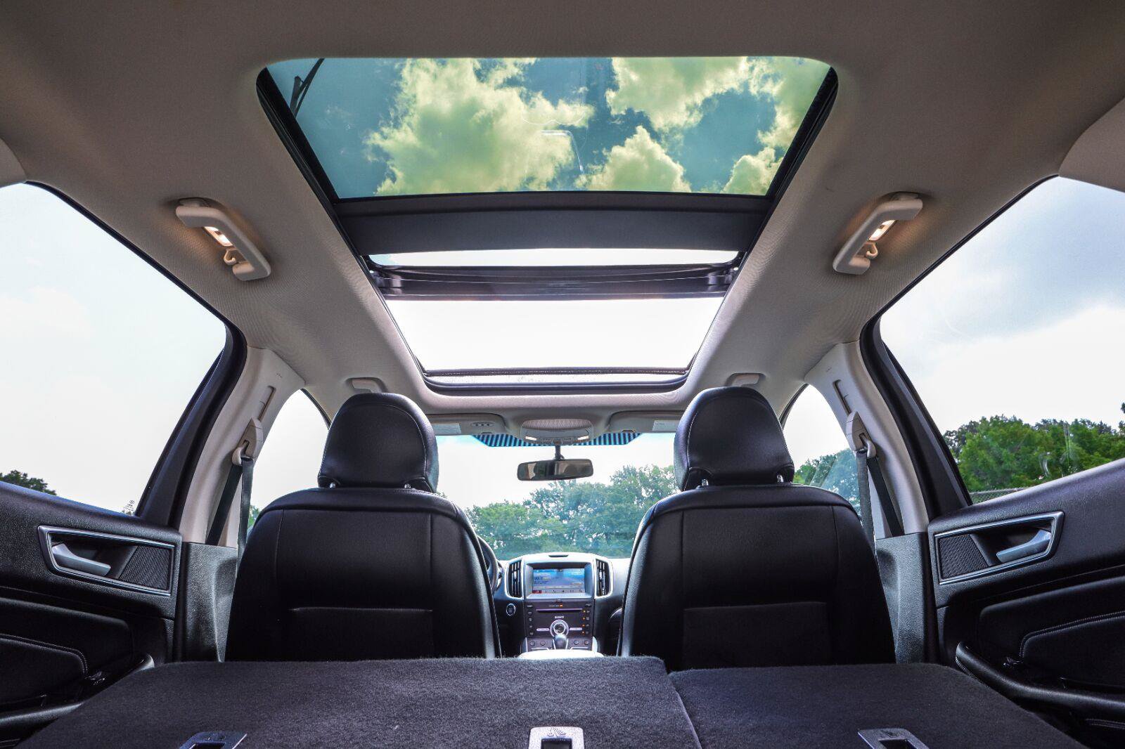 Used 2017 Ford Edge Titanium w/ Equipment Group 301A FWD image 6