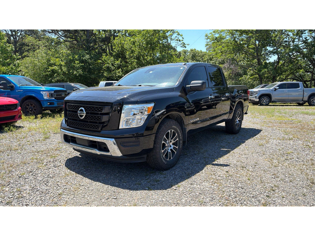 Used 2021 Nissan Titan SV w/ Accessory Utility Package
