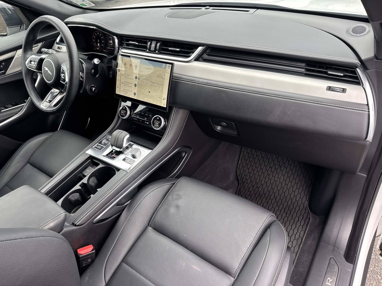Used 2025 Jaguar F-PACE R-Dynamic S AWD/4WD image 13