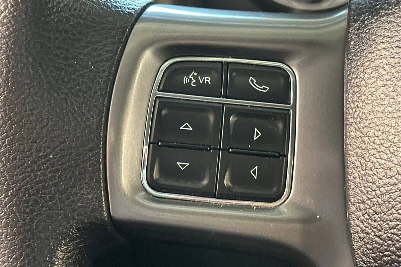 Used 2021 RAM 1500 Classic SLT AWD/4WD image 29