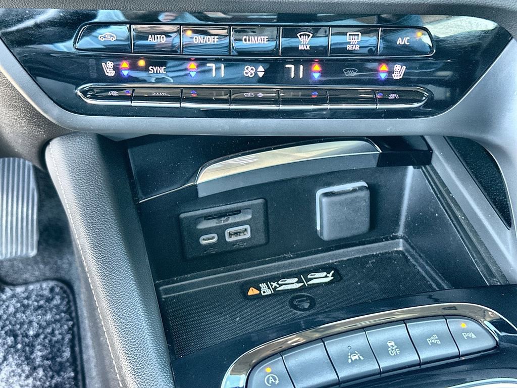 Certified 2023 Buick Envision Avenir FWD image 27