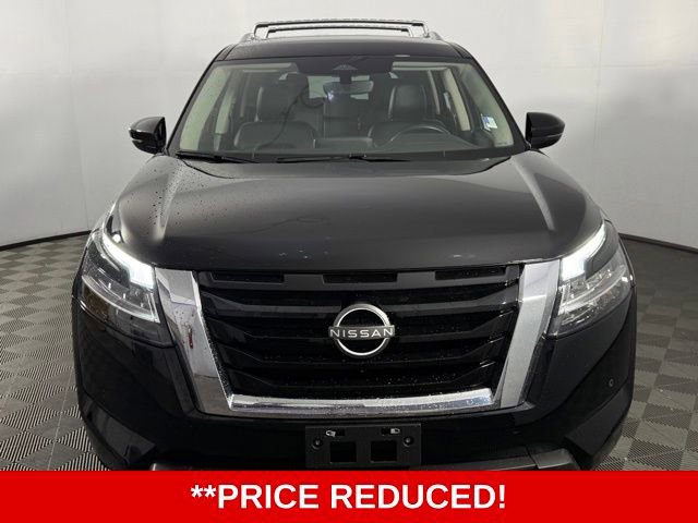 Used 2023 Nissan Pathfinder SL video 2