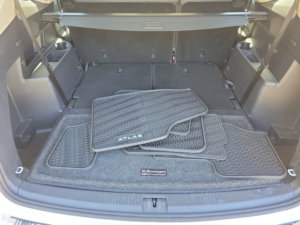 Used 2023 Volkswagen Atlas SEL R-Line image 7