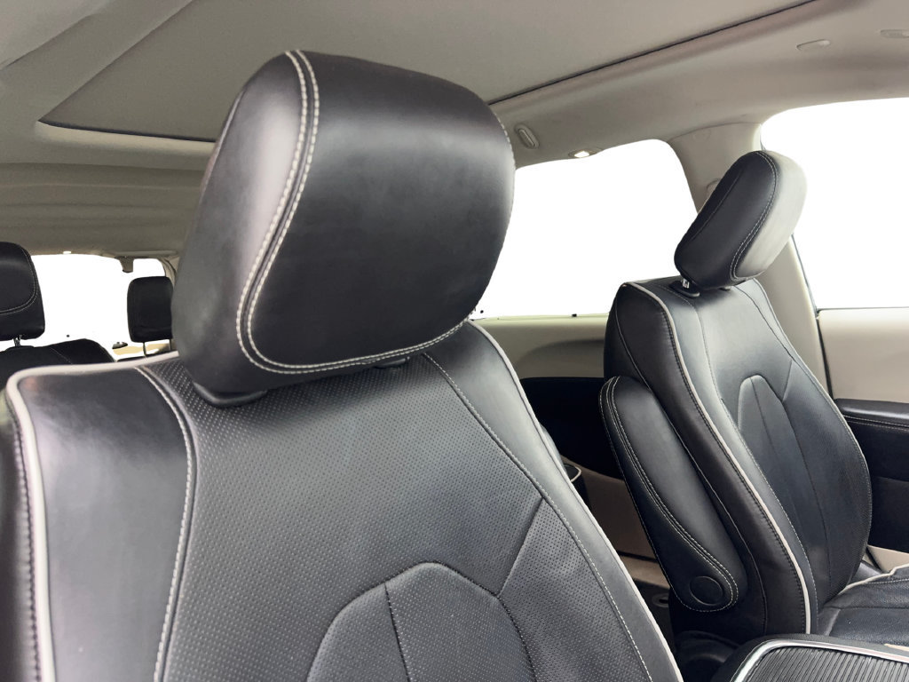 Used 2022 Chrysler Pacifica Limited FWD image 50