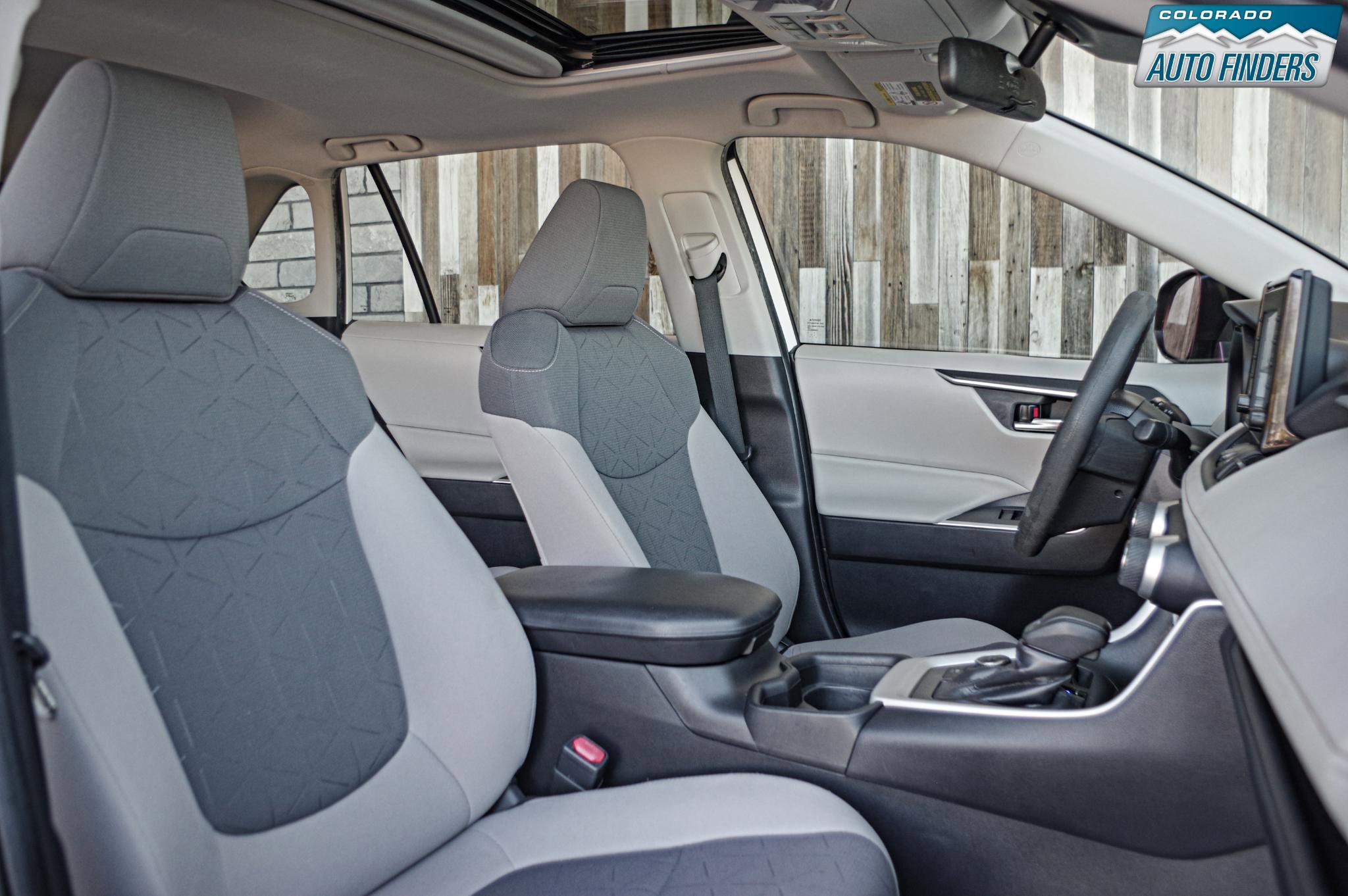 Used 2020 Toyota RAV4 XLE w/ Convenience Package image 22