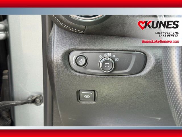 Used 2025 Chevrolet Blazer LT image 46