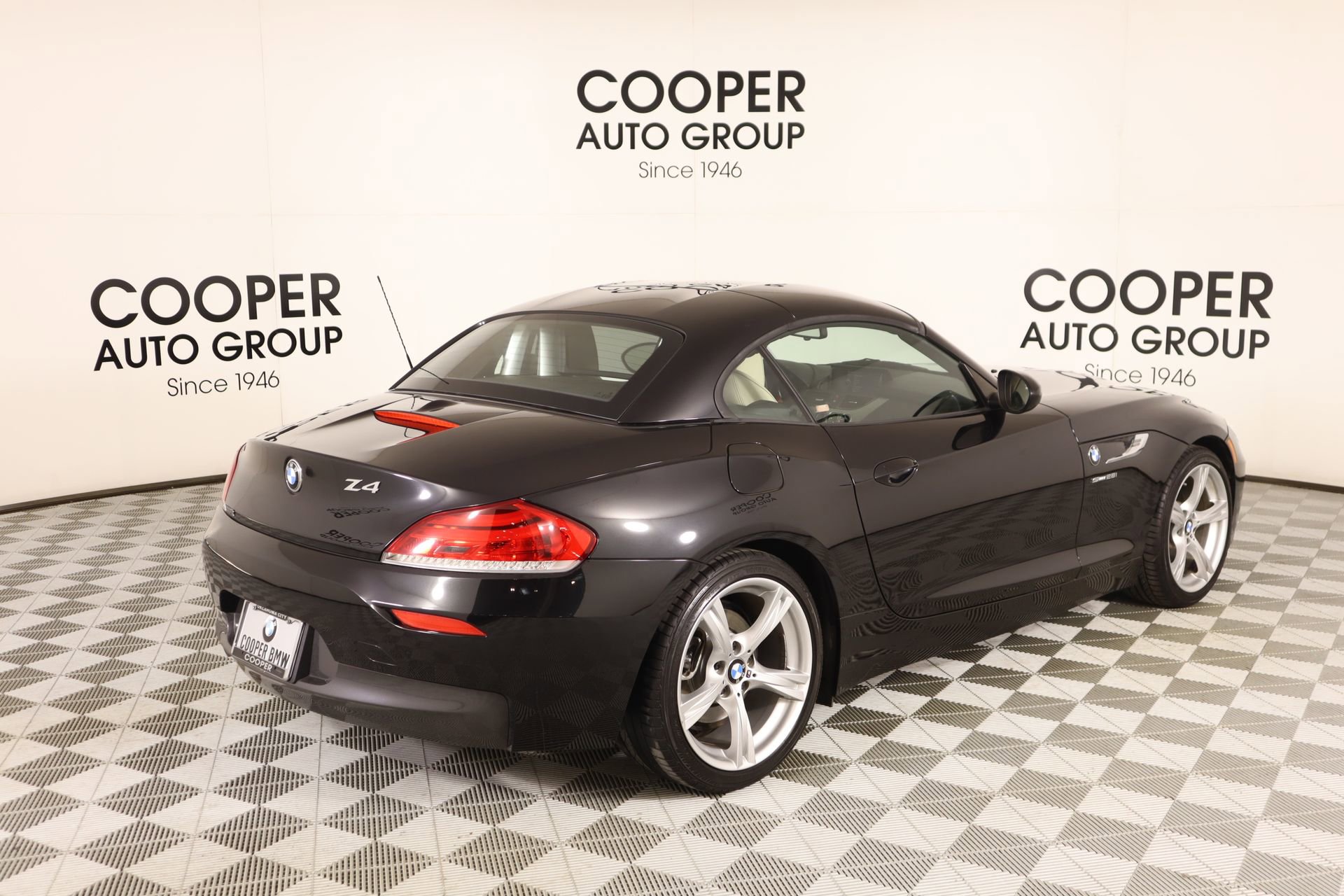 Used 2015 BMW Z4 sDrive28i image 18