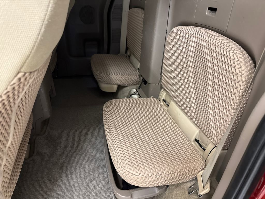 Used 2017 Nissan Frontier SV image 16