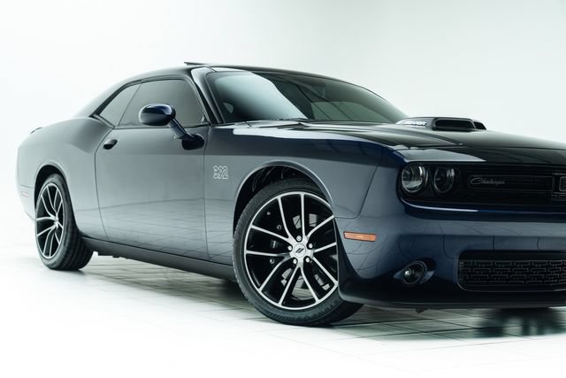 Used 2017 Dodge Challenger R/T Scat Pack RWD image 3