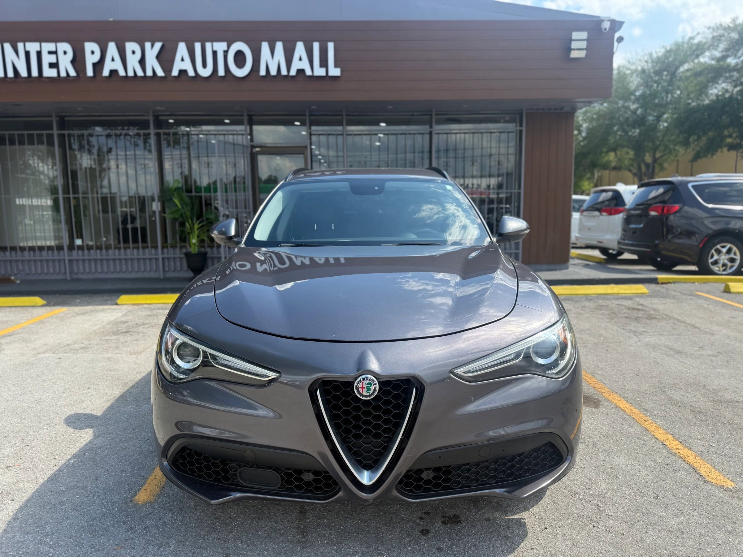Used 2018 Alfa Romeo Stelvio Sport w/ Quick Order Package 22J Sport AWD/4WD image 2