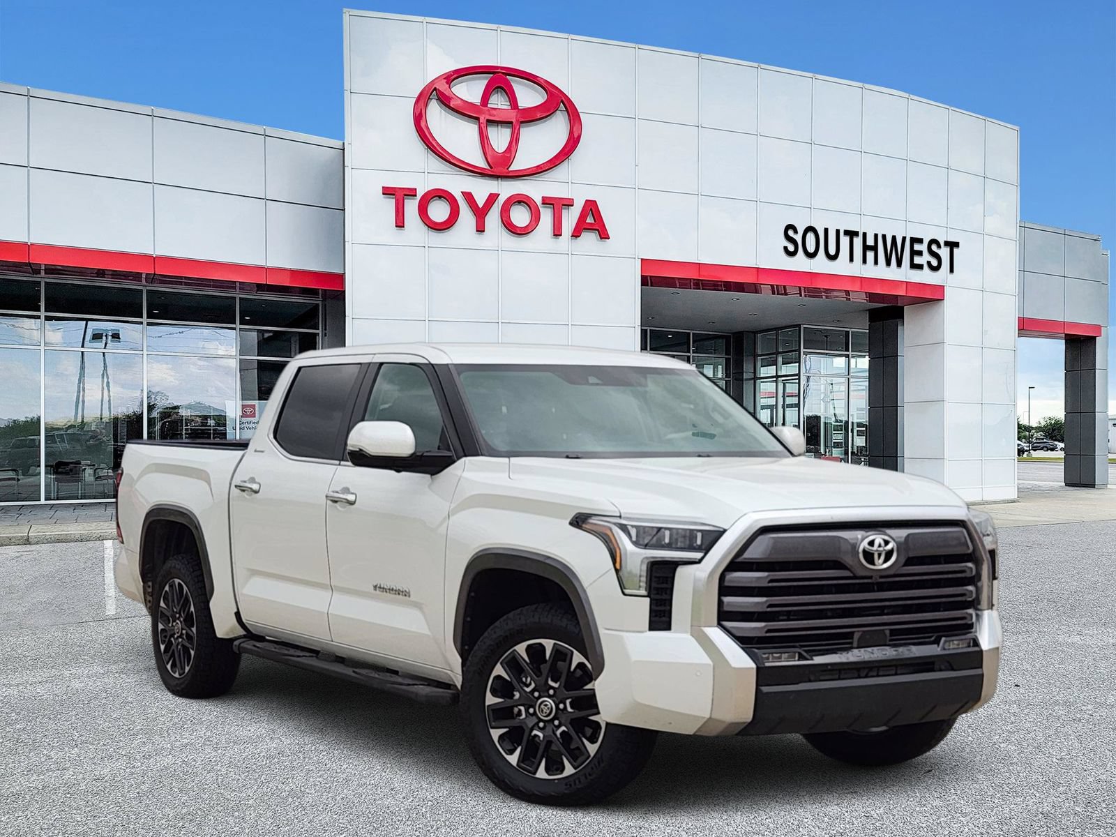 Used 2024 Toyota Tundra Limited AWD/4WD image 1