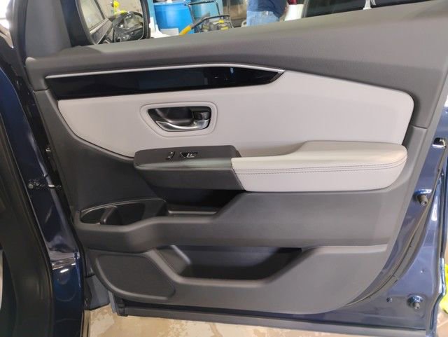New 2025 Honda Pilot Touring image 31