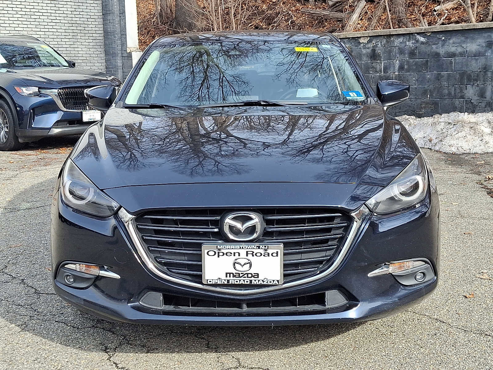 Used 2018 MAZDA MAZDA3 Grand Touring image 2