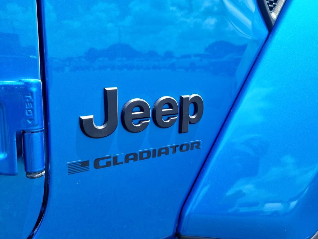 Used 2024 Jeep Gladiator Sport AWD/4WD image 29