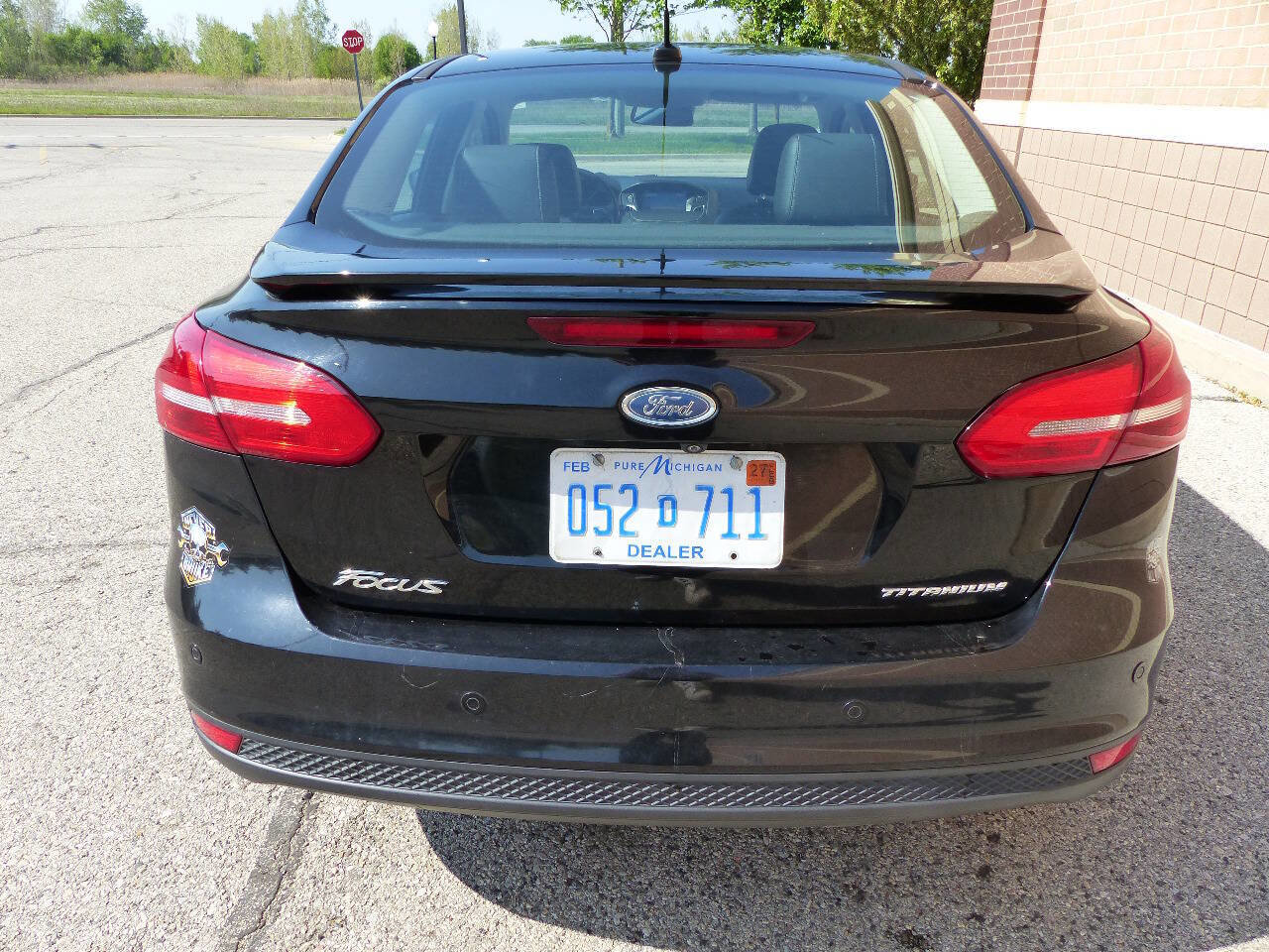 Used 2018 Ford Focus Titanium w/ Titanium Technology Package FWD image 8