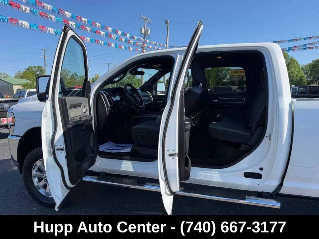 Used 2023 RAM 3500 Big Horn w/ Level 1 Equipment Group AWD/4WD image 6