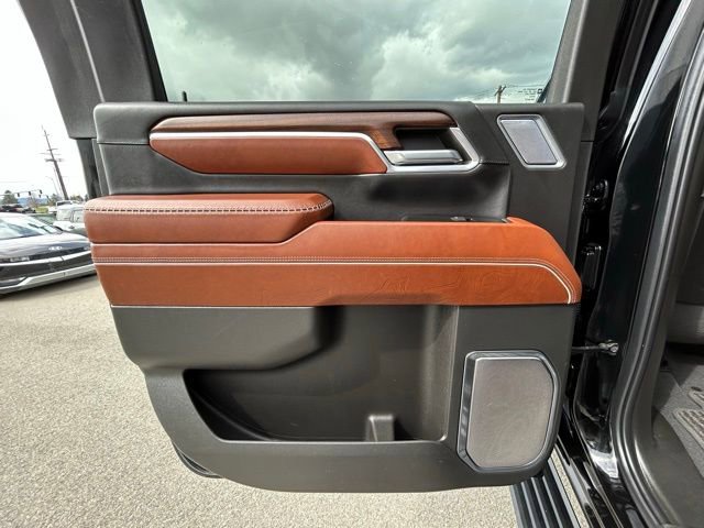 Used 2024 GMC Sierra 3500 Denali Ultimate AWD/4WD image 50