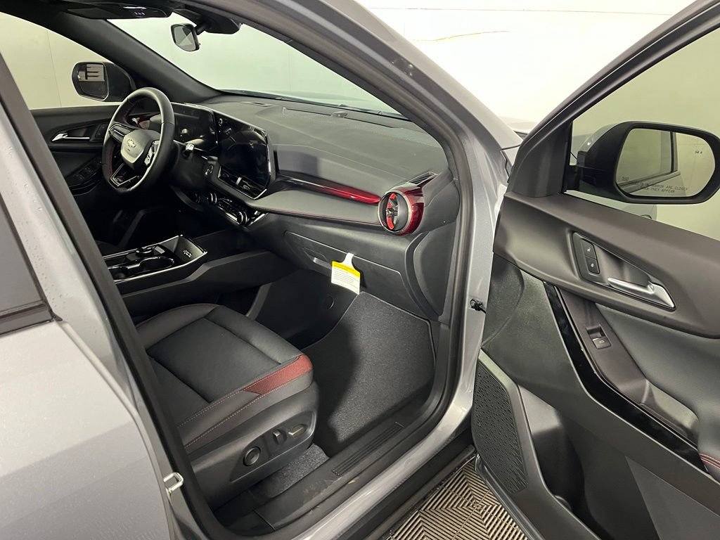 New 2027 Chevrolet Equinox RS w/ Convenience Package III FWD image 12