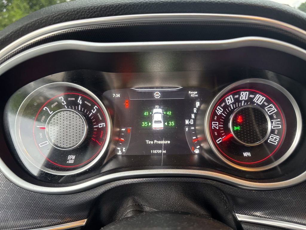 Used 2015 Dodge Challenger SXT Plus RWD image 11
