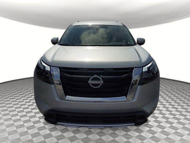 New 2025 Nissan Pathfinder SL image 8