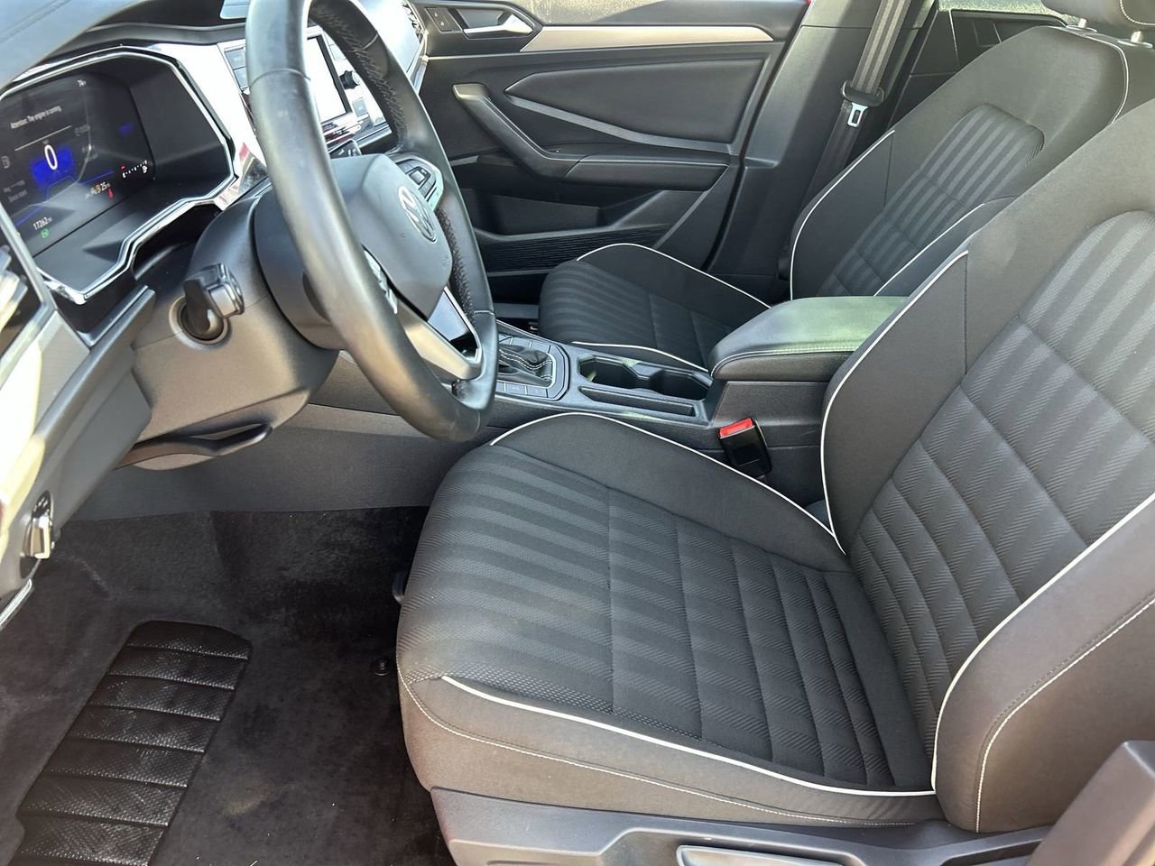 Certified 2024 Volkswagen Jetta Sport FWD image 16