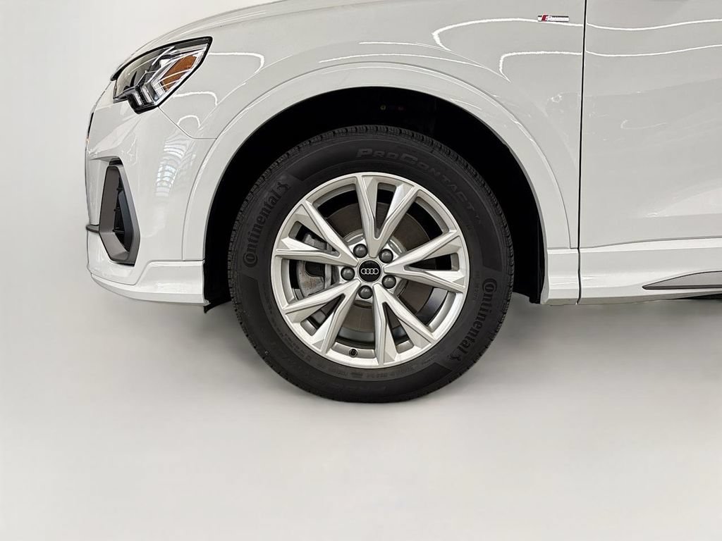 Certified 2025 Audi Q3 2.0T Premium Plus w/ Premium Plus Package AWD/4WD image 25