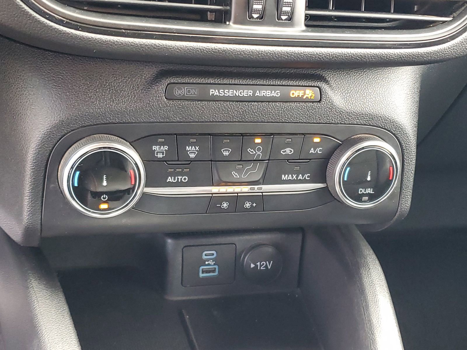 Used 2023 Ford Escape ST-Line image 18