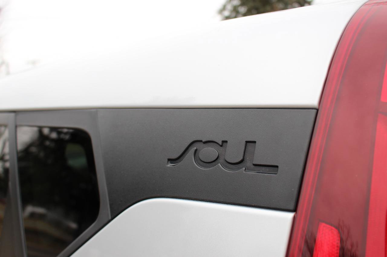 Used 2021 Kia Soul LX image 40