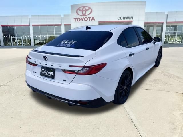 Used 2026 Toyota Camry Hybrid FWD image 4