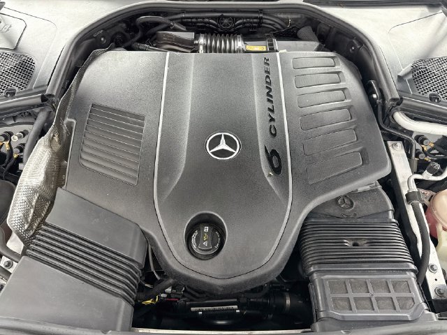 Used 2022 Mercedes-Benz S 500 4MATIC image 32