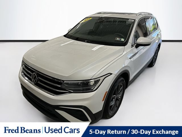 Used 2023 Volkswagen Tiguan SE FWD image 3