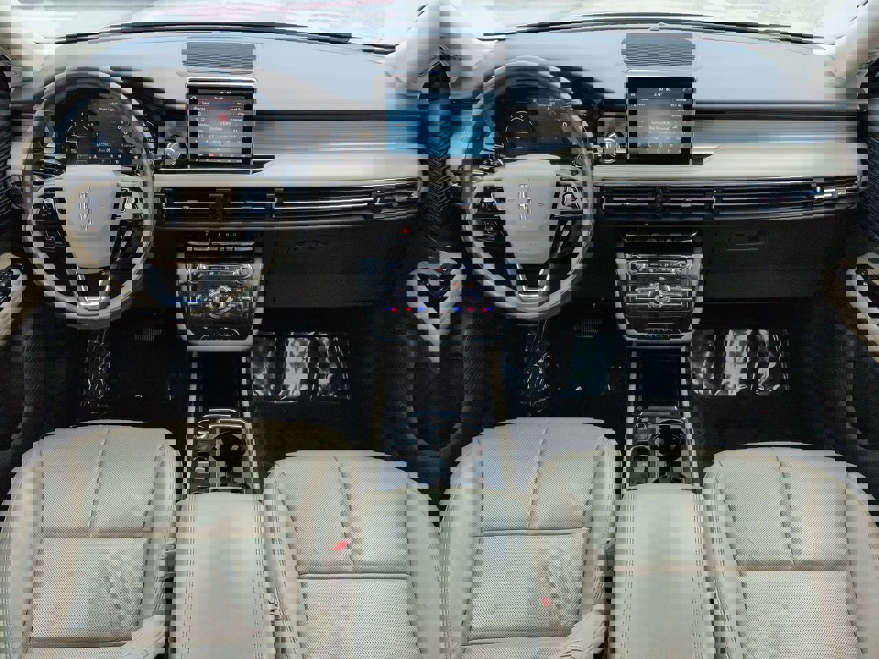 Used 2020 Lincoln Corsair AWD image 12